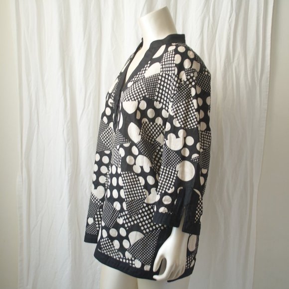 Lilly Stanhope Woman Linen Top Graphic Black & White Pop Yayoi Kusama Vibes - 1X - Picture 2 of 10